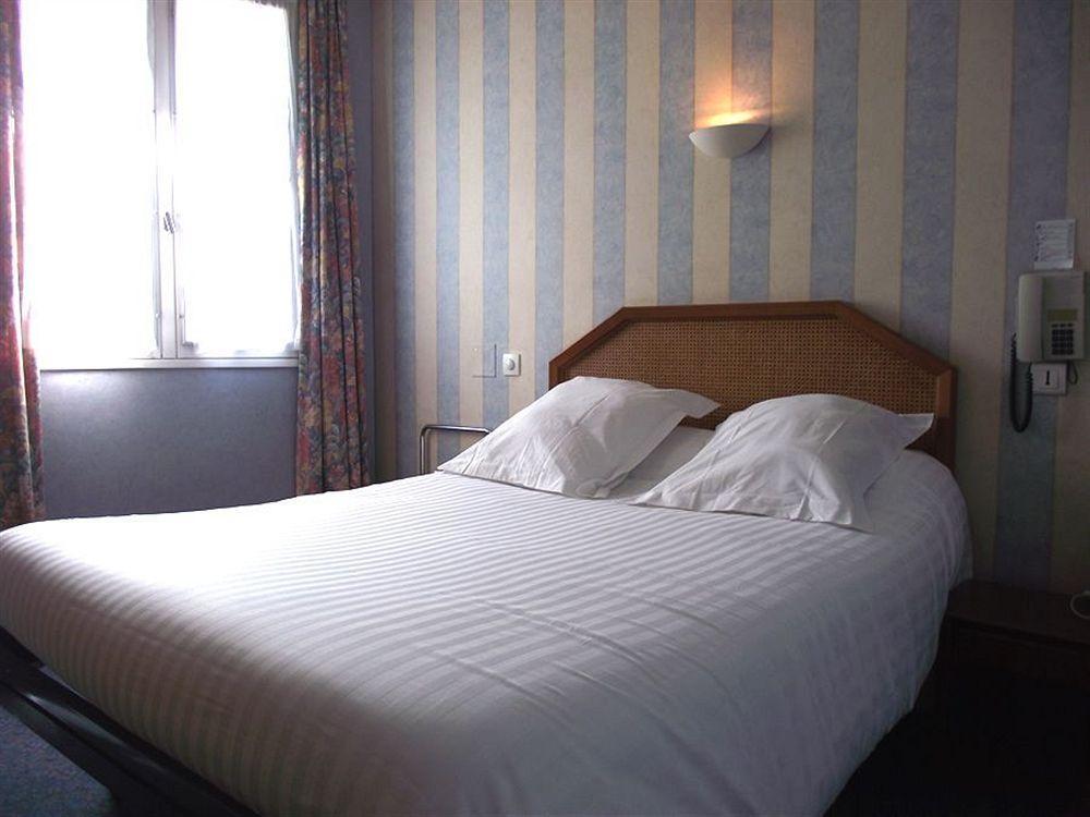 Hotel Le Petit Billot Vitré Buitenkant foto