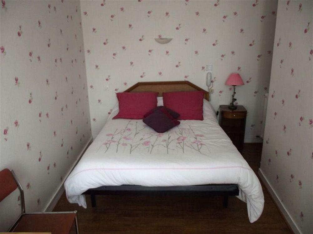 Hotel Le Petit Billot Vitré Buitenkant foto