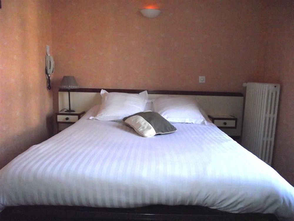 Hotel Le Petit Billot Vitré Buitenkant foto