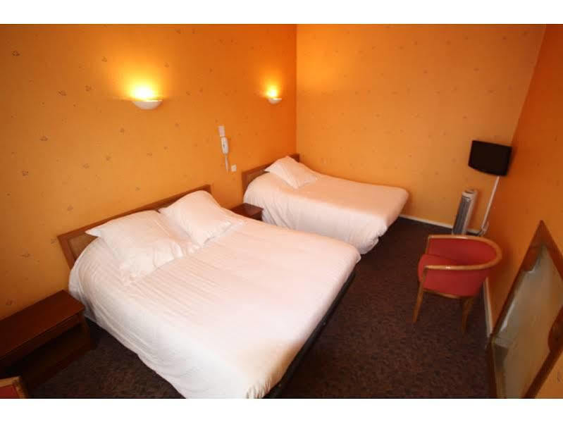 Hotel Le Petit Billot Vitré Buitenkant foto